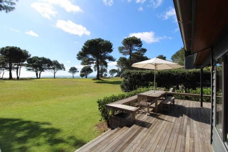 Photo of property in 800 Matarangi Drive, Matarangi, Whitianga, 3592
