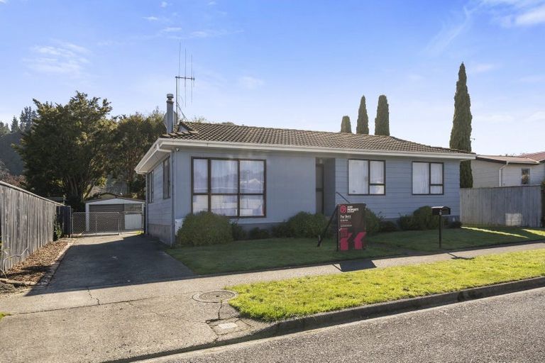 Photo of property in 9 Moonstone Grove, Birchville, Upper Hutt, 5018
