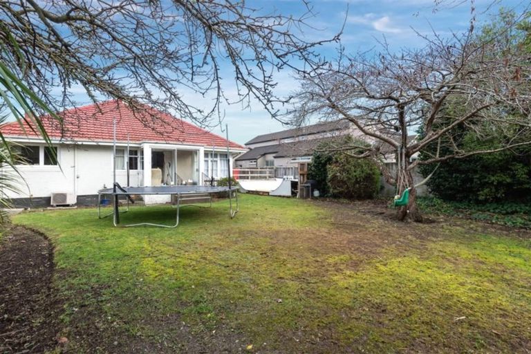 Photo of property in 21 Woodford Terrace, Ilam, Christchurch, 8053