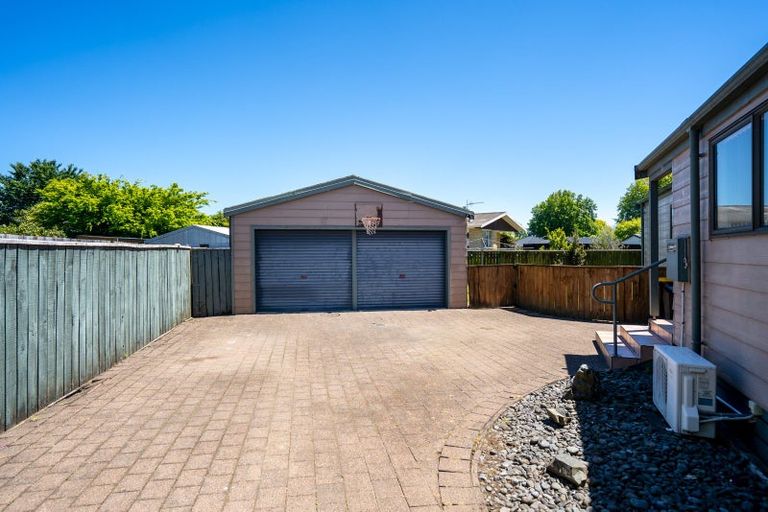 Photo of property in 277 Shakespeare Street, Leamington, Cambridge, 3432