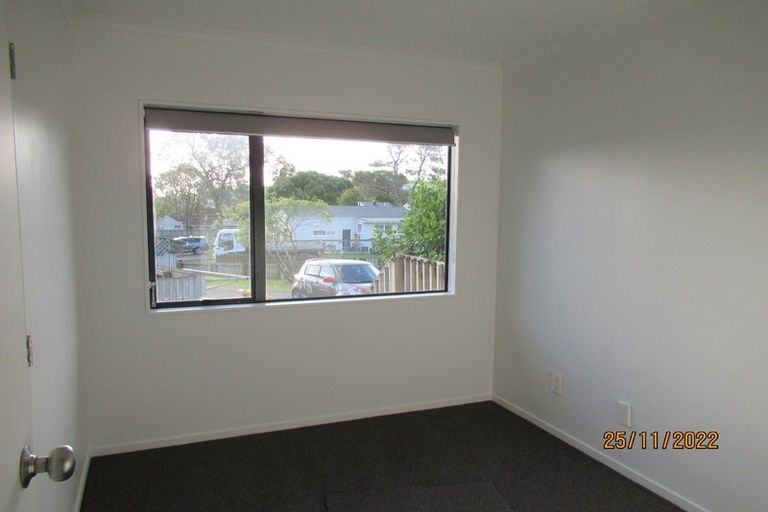 Photo of property in 27 Brougham Place, West Harbour, Auckland, 0618