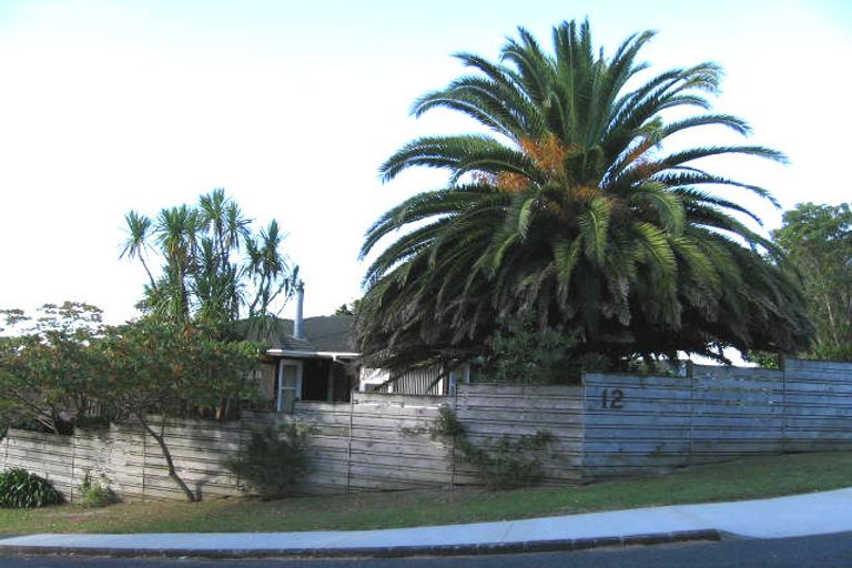Photo of property in 12 Weatherly Road, Torbay, Auckland, 0630