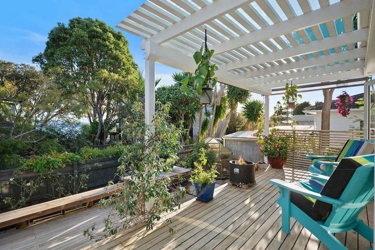 Photo of property in 1/146 Rangatira Road, Beach Haven, Auckland, 0626