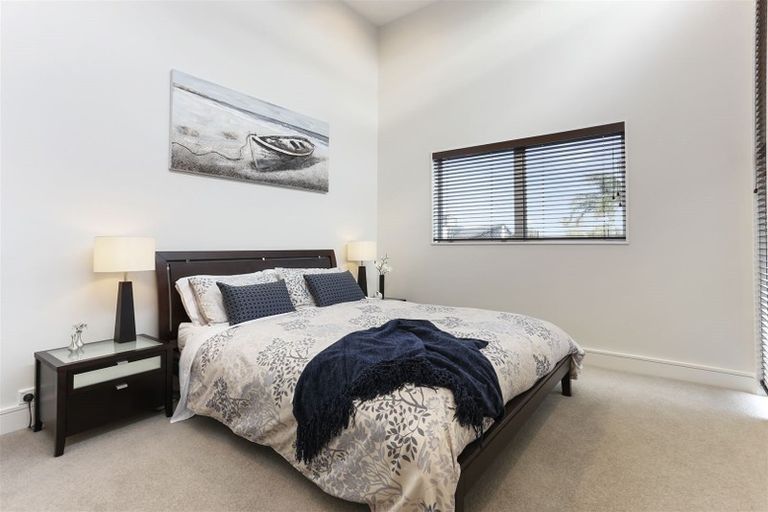Photo of property in 8/258 Hurstmere Road, Takapuna, Auckland, 0622