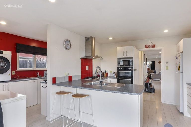 Photo of property in 262 Main North Road, Redwood, Christchurch, 8051