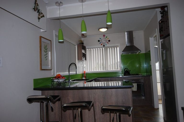 Photo of property in 1/10 Anne Road, Hillcrest, Auckland, 0627