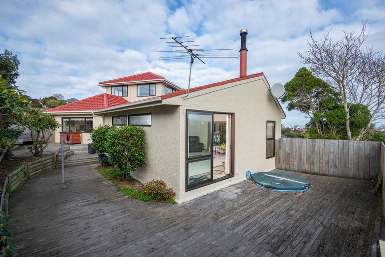 Photo of property in 39 Shandon Road, Vauxhall, Dunedin, 9013