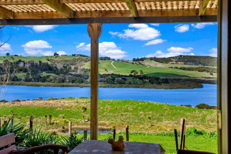 Photo of property in 364 Oneriri Road, Kaiwaka, 0573