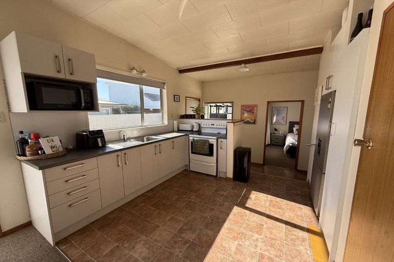Photo of property in 2 The Esplanade, Westshore, Napier, 4110
