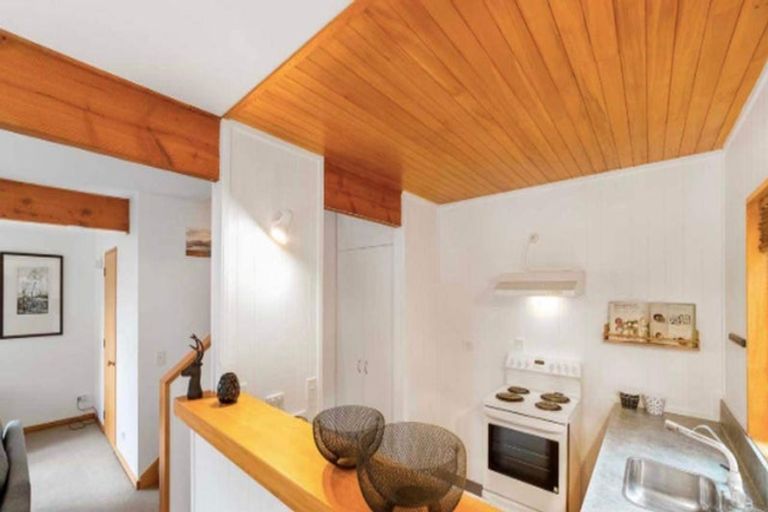 Photo of property in 246a Fernhill Road, Sunshine Bay, Queenstown, 9300