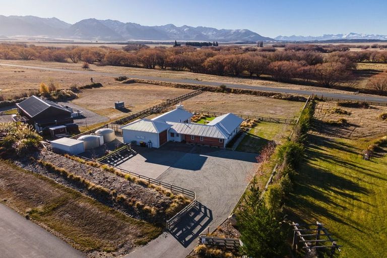 Photo of property in 2 Boundary Terrace, Twizel, 7999