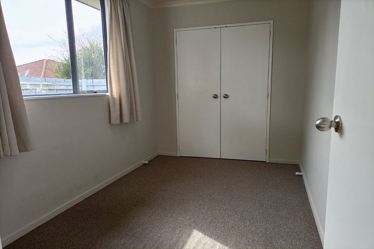 Photo of property in 32 Kayes Road, Pukekohe, 2120