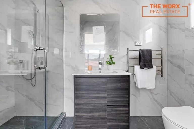 Photo of property in 70d Cargill Street, Papakura, 2110