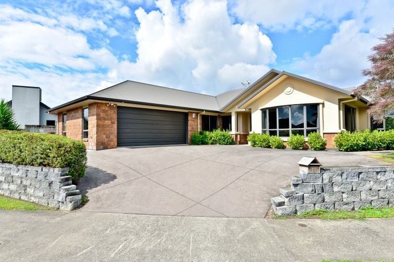 Photo of property in 3 Gibbston Close, Huntington, Hamilton, 3210