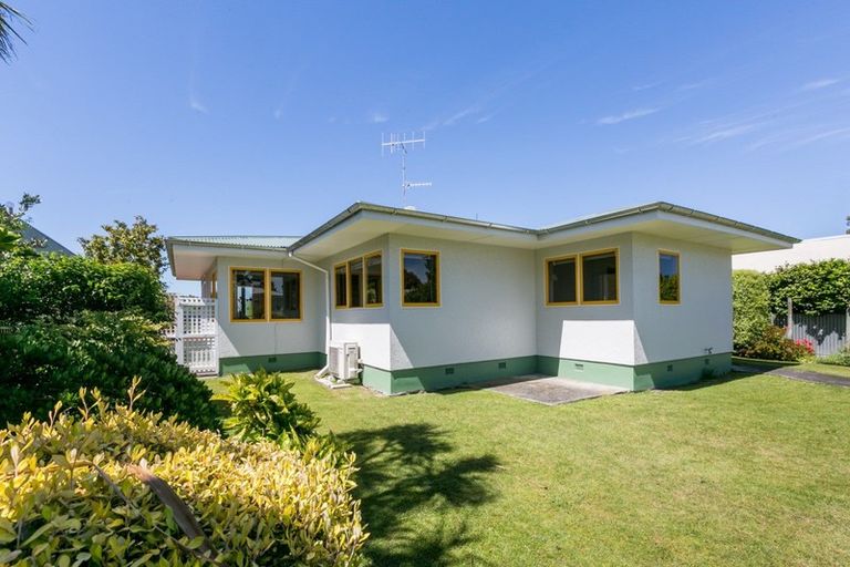 Photo of property in 28 Georges Drive, Napier South, Napier, 4110