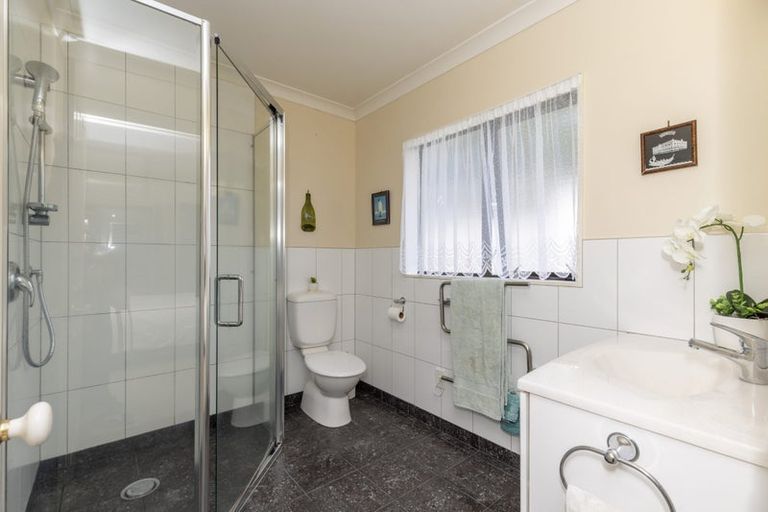 Photo of property in 196 Milne Drive, Paraparaumu, 5032