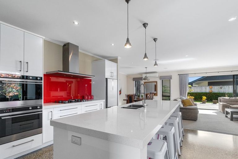 Photo of property in 11 Johnnybro Place, Rototuna North, Hamilton, 3210