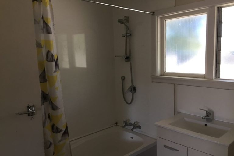 Photo of property in 4/9a Curletts Road, Sockburn, Christchurch, 8042