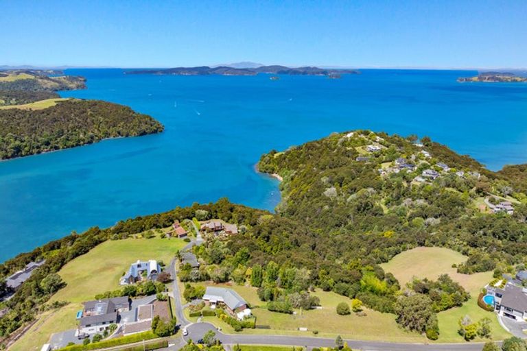 Photo of property in 14 Kotare Place, Sandspit, Warkworth, 0982