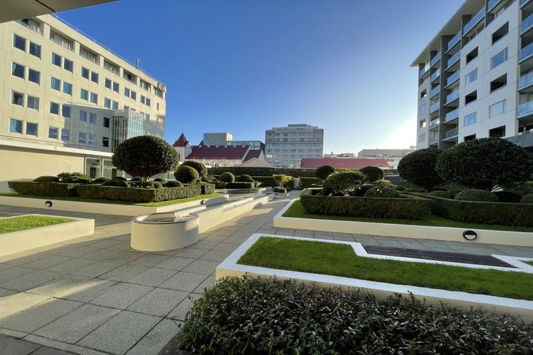 Photo of property in Sanctum Apartment, 10 Ebor Street, Te Aro, Wellington, 6011