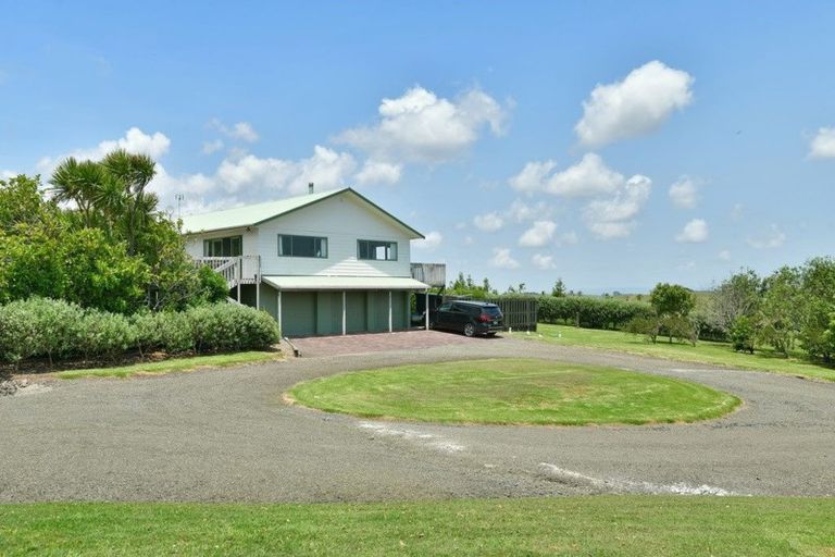 Photo of property in 639 Peak Road, Helensville, 0875