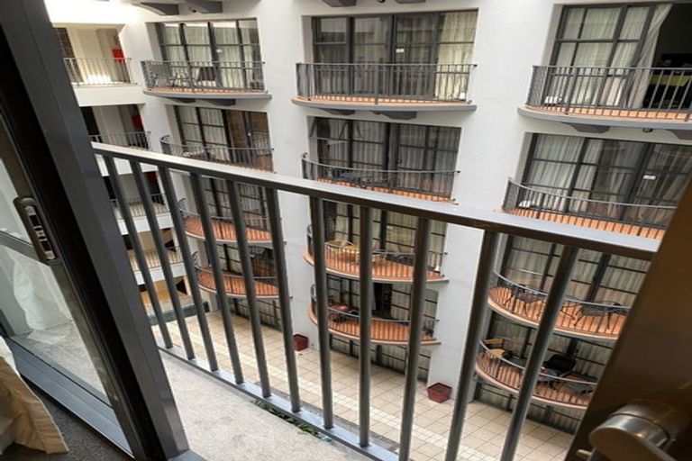 Photo of property in Atrium Towers, 5f/154 The Terrace, Wellington Central, Wellington, 6011