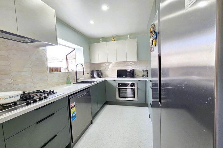 Photo of property in 2/570 High Street, Boulcott, Lower Hutt, 5010