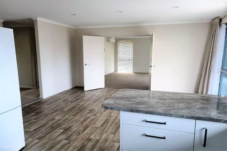 Photo of property in 8 Matuku Place, Mangawhai, 0505