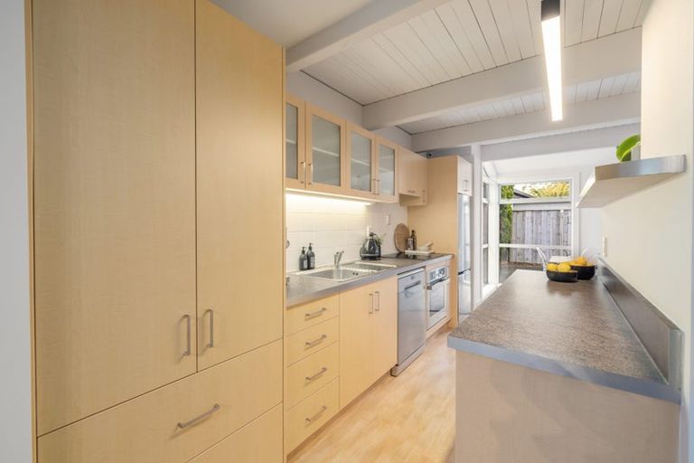 Photo of property in 11 Leinster Road, Merivale, Christchurch, 8014