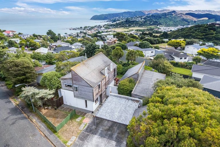 Photo of property in 7 Paua Place, Camborne, Porirua, 5026