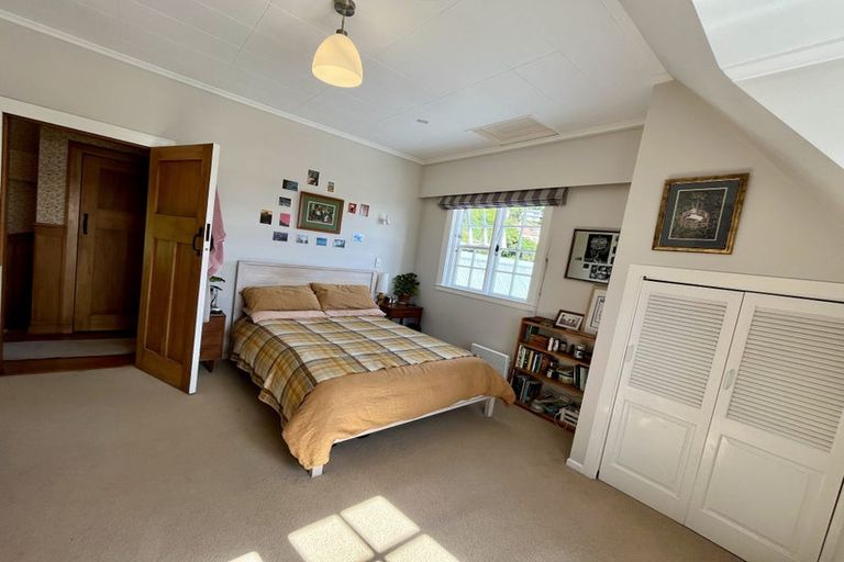 Photo of property in 50 Rodrigo Road, Kilbirnie, Wellington, 6022