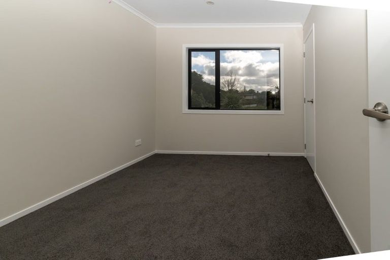 Photo of property in 2/125b Metcalfe Road, Ranui, Auckland, 0612