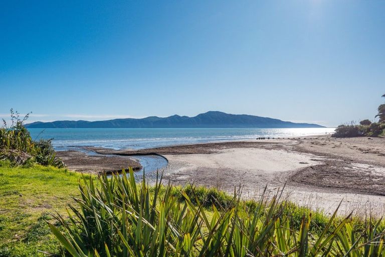 Photo of property in 230 Rosetta Road, Raumati Beach, Paraparaumu, 5032
