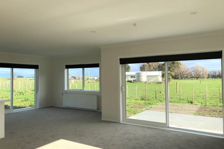 Photo of property in 72 Kuku Beach Road, Kuku, Levin, 5570