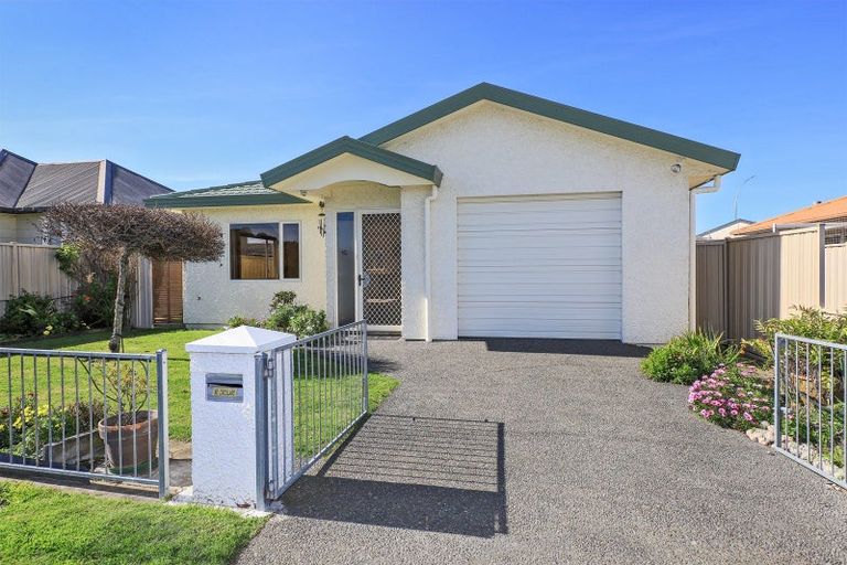 Photo of property in 1c Avondale Road, Taradale, Napier, 4112