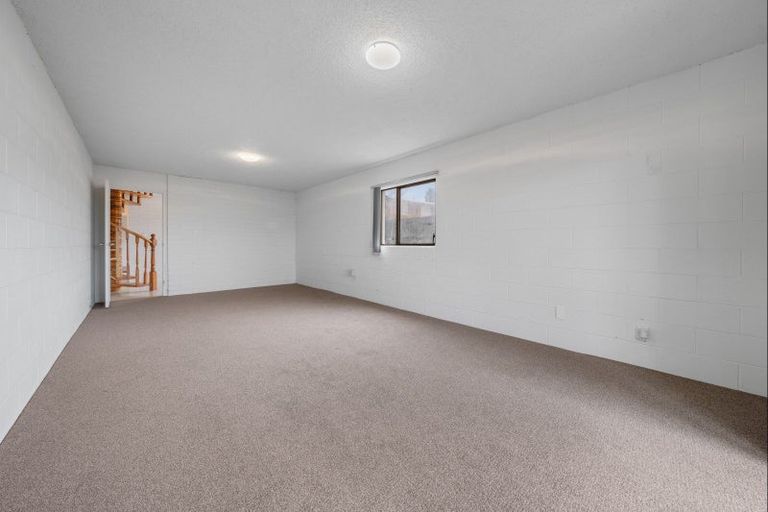 Photo of property in 12b Bronte Place, Whalers Gate, New Plymouth, 4310