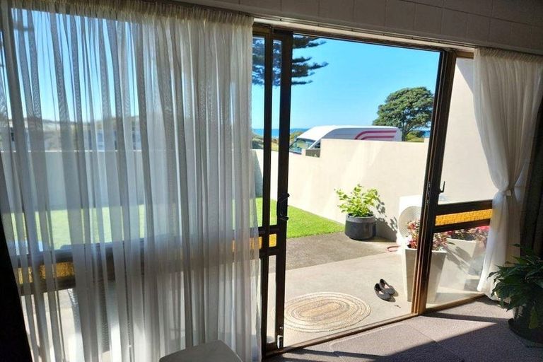 Photo of property in 90b Marine Parade, Mount Maunganui, 3116