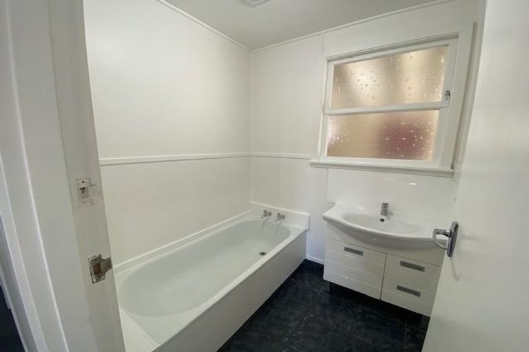 Photo of property in 55 Folkestone Drive, Flaxmere, Hastings, 4120