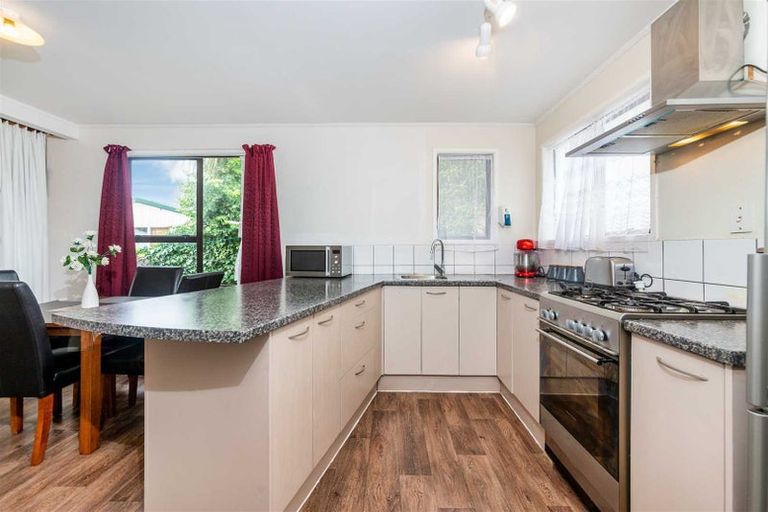 Photo of property in 23 Armada Drive, Ranui, Auckland, 0612