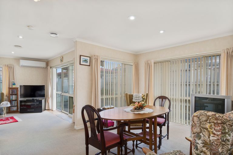 Photo of property in 60 Beachwater Drive, Papamoa Beach, Papamoa, 3118