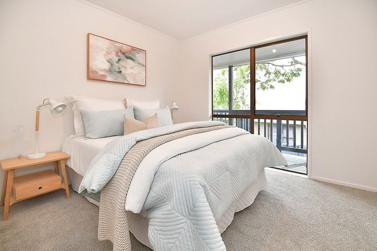 Photo of property in 41 Pemberton Avenue, Bayview, Auckland, 0629