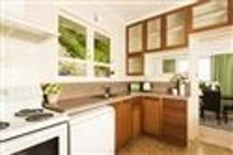 Photo of property in 74 Dowse Drive, Maungaraki, Lower Hutt, 5010