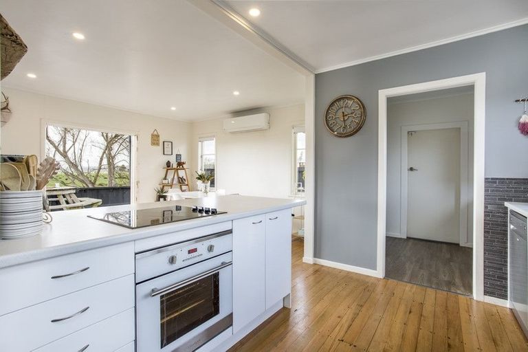 Photo of property in 11d Springs Road, Parakai, 0830