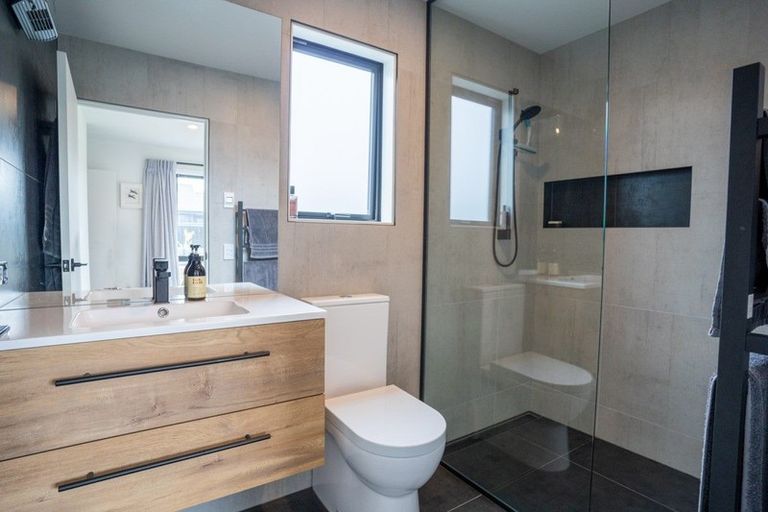 Photo of property in 44 Stratford Drive, Mount Pisa, Cromwell, 9383