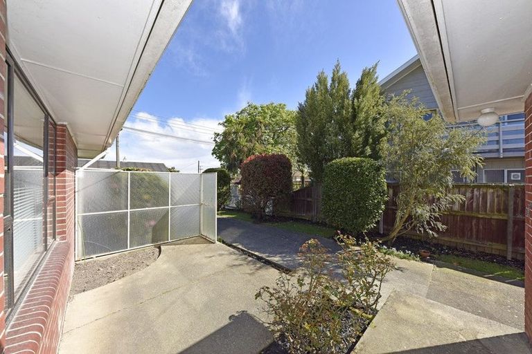 Photo of property in 24 Greenhurst Street, Sockburn, Christchurch, 8042