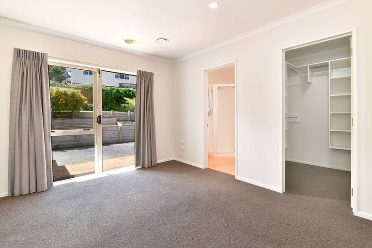 Photo of property in 11 Ambassador Glade, Orewa, 0931