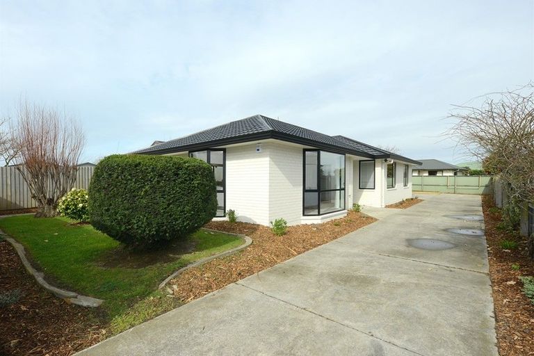 Photo of property in 162 Travis Road, New Brighton, Christchurch, 8083