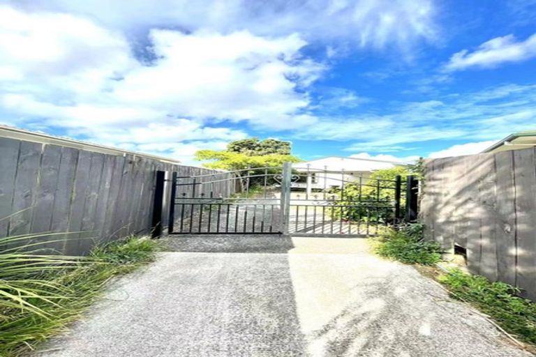 Photo of property in 2/26 Zelda Avenue, Clover Park, Auckland, 2023