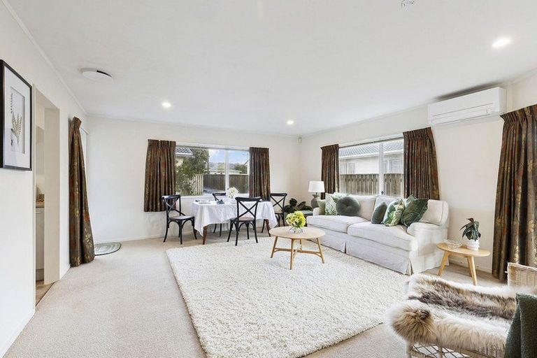 Photo of property in 4/63 Main Road, Titahi Bay, Porirua, 5022