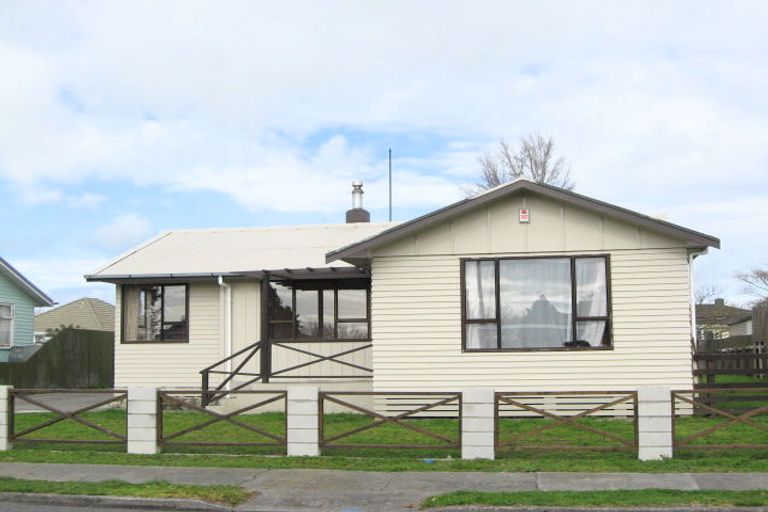 Photo of property in 39 Lipscombe Crescent, Havelock North, 4130